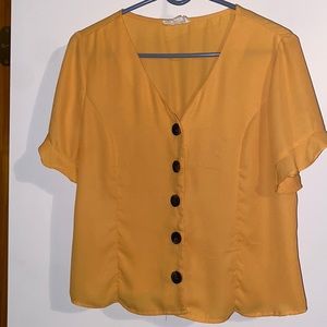 Button up shirt. Size L